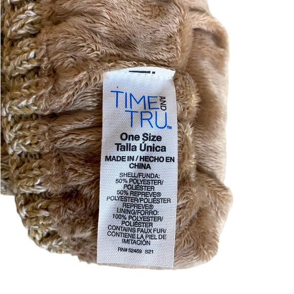 Time & Tru Women's Hat with Pompom OS Beige Tan Cable Knit Faux Fur Lining - Picture 3 of 6